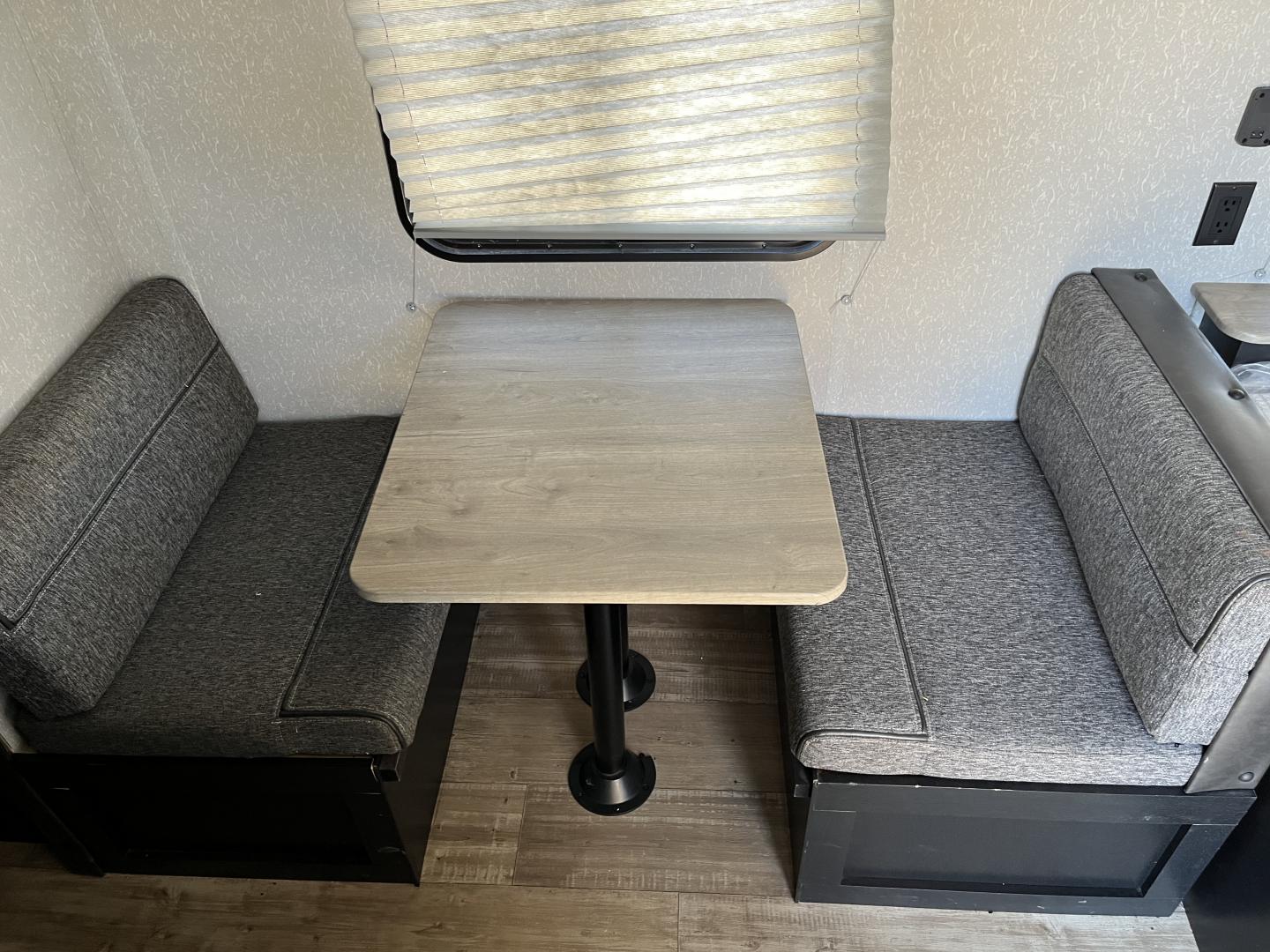 ./imagenes/INVOICE/2019/17446/CASA RODANTE  FOREST RIVER  WOLF PUP (39).JPG